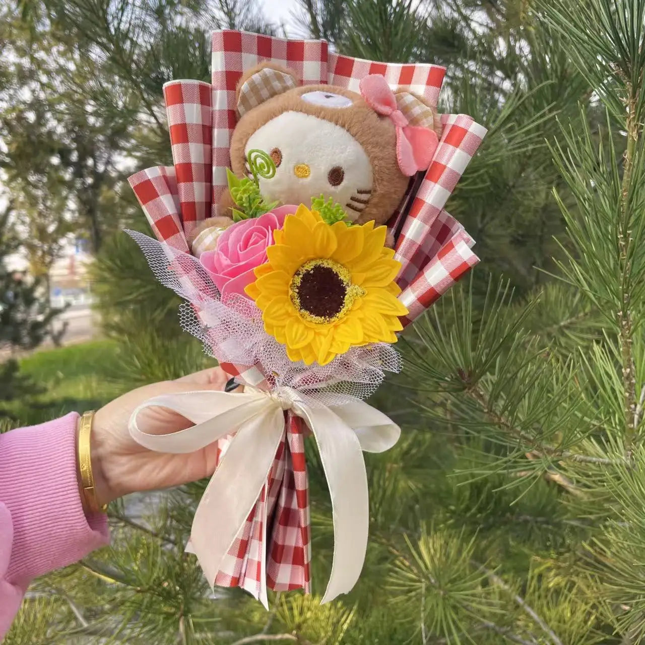 My Melody Kuromi Cinnamoroll Cat Plush Doll Creative Flower Bouquet. Choose out of 28 Bouquets.