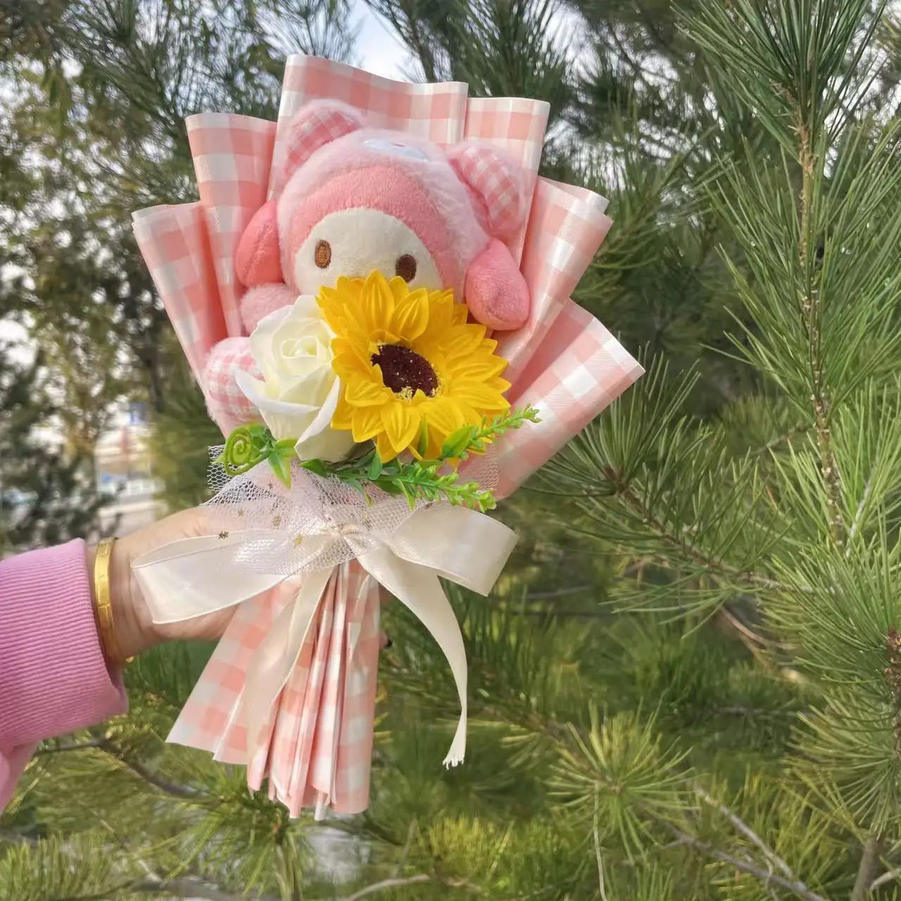 My Melody Kuromi Cinnamoroll Cat Plush Doll Creative Flower Bouquet. Choose out of 28 Bouquets.