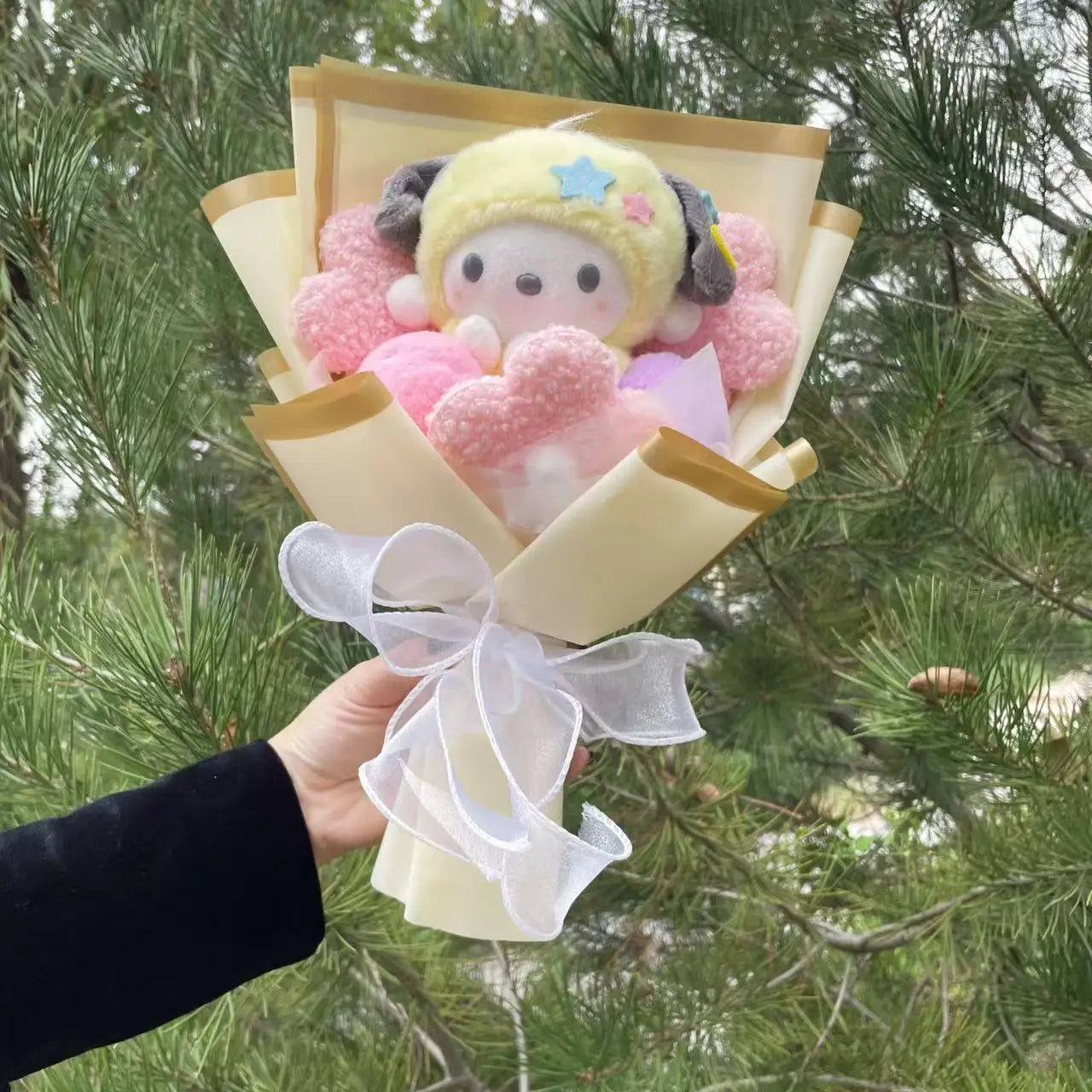 My Melody Kuromi Cinnamoroll Cat Plush Doll Creative Flower Bouquet. Choose out of 28 Bouquets.